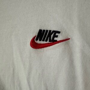 Nike L t-shirt